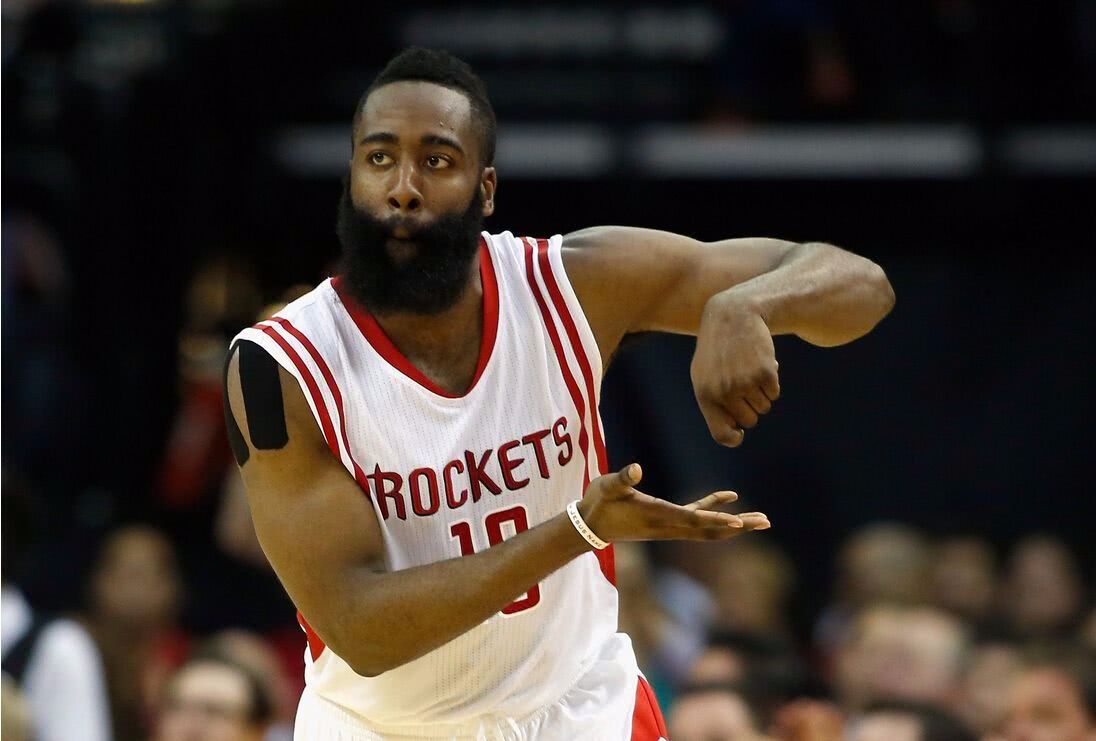 清晨NBA季后赛焦点战，法兰克福完成体检，信心回归，临场指挥获称赞